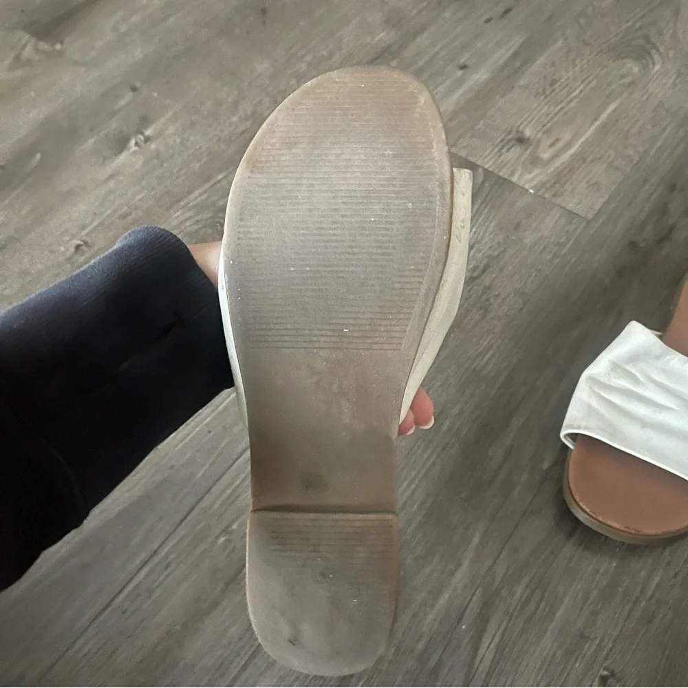 Steve Madden Cream Slide Sandals - Picture 3 of 3